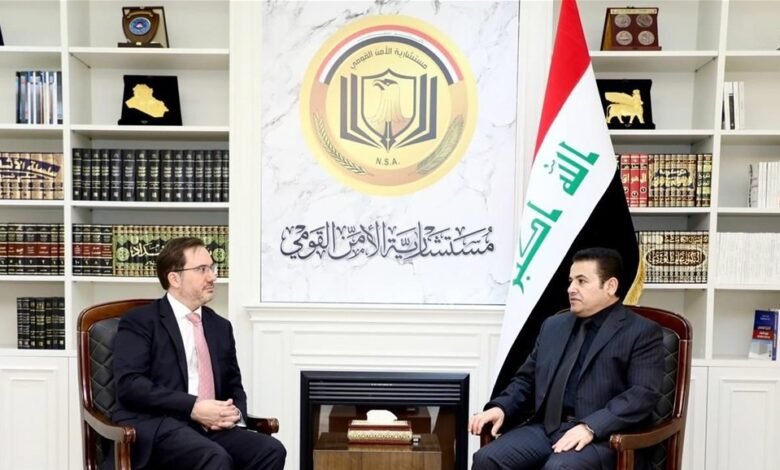 الاعرجي والسفير البريطاني يبحثان سبل جمع الفرقاء السياسيين على طاولة الحوار
