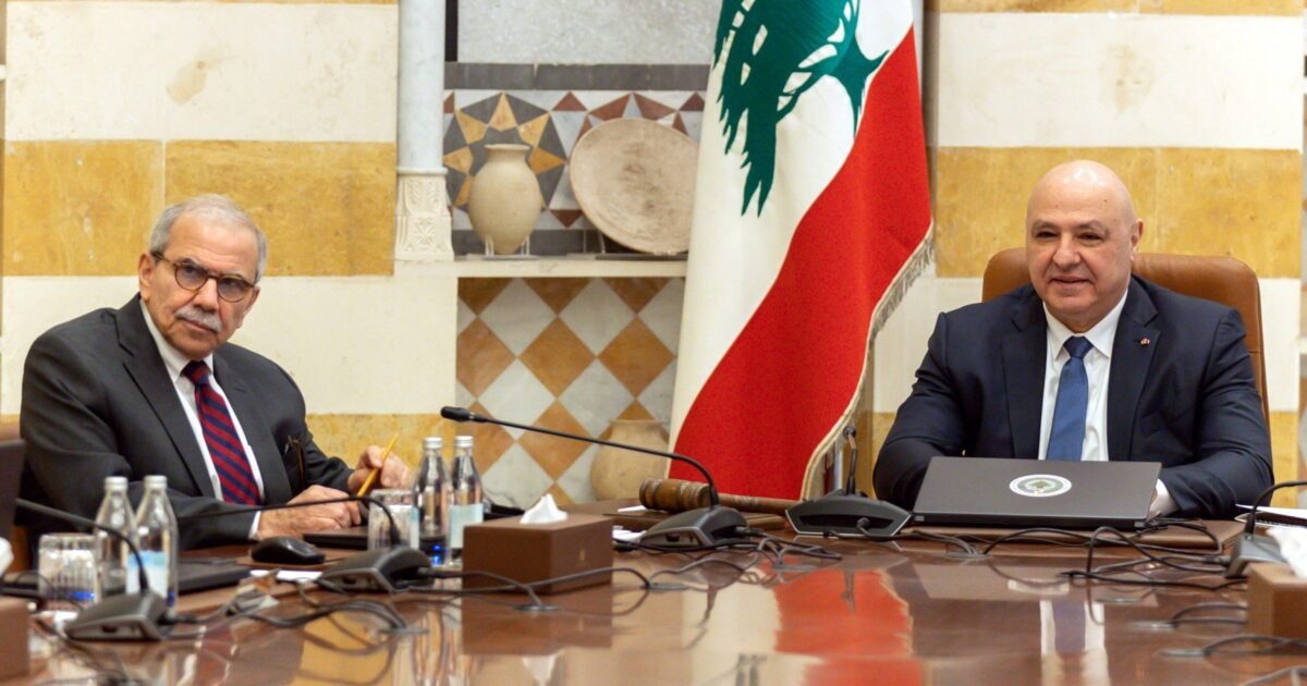 عون يدعو لتعزيز قدرات الجيش وضبط الحدود بعد خروق في الجنوب
