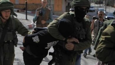 شهود لرويترز: مستوطنون حاصروا منزلاً في قُصرة والجيش تدخل