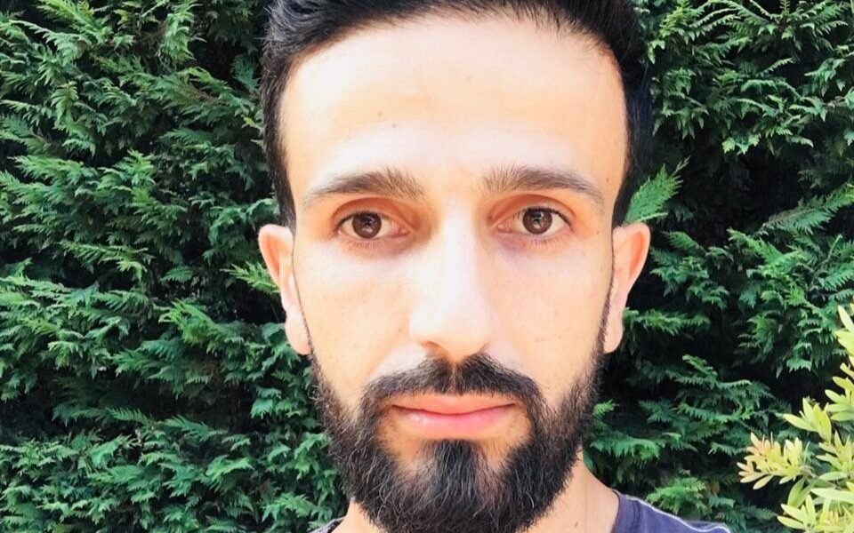 كتب الشاعر الغنائي ألكسي قسطنطين أغنية جديدة للفنان هيال شريف بعنوان “قلبي رح شيلو” من ألحان : باسم يحيى وتوزيع موسيقي وتسجيل :كارنو وميكس وماسترينغ : كارنو - صورة مميزة كتب الشاعر الغنائي ألكسي قسطنطين أغنية جديدة للفنان هيال شريف بعنوان “قلبي رح شيلو” من ألحان : باسم يحيى وتوزيع موسيقي وتسجيل :كارنو وميكس وماسترينغ : كارنو