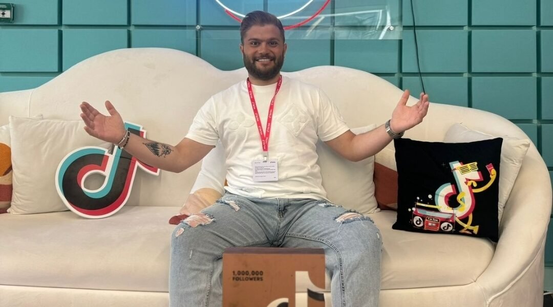 Beirut Billionaire حساب إنستغرام يكشف حياة الرفاهية في بيروت بسؤال What do you do for a living?